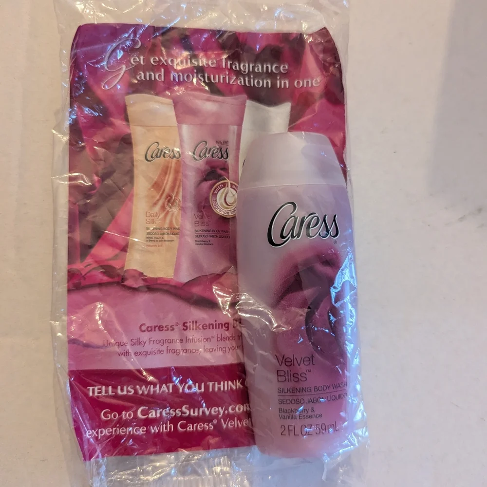 Vtg Caress Velvet Bliss Silkening Body Wash‎ 2oz Blackberry & Vanilla Rare Scent